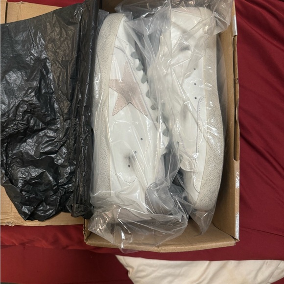 NWT golden goose superstar INSPIRED sneakers w/metallic silver heel & be… - Picture 1 of 16